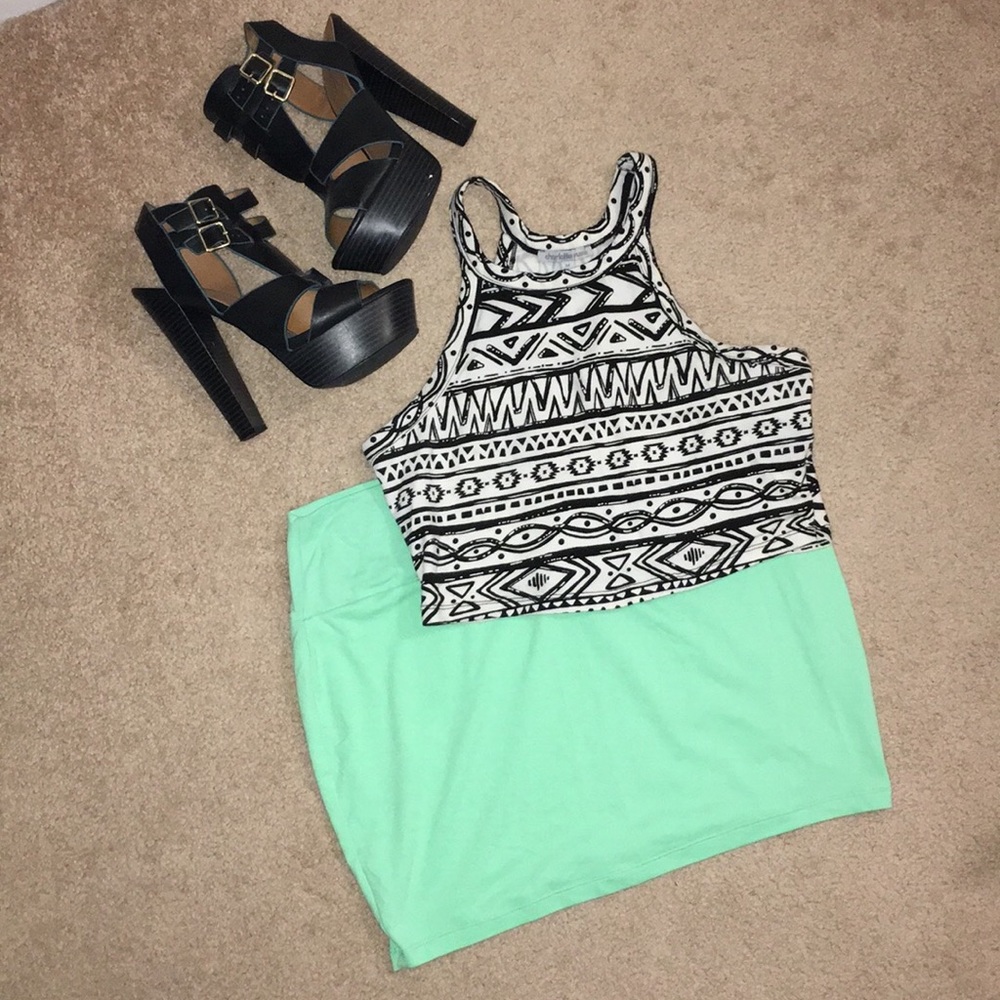 Black and white Crop top.